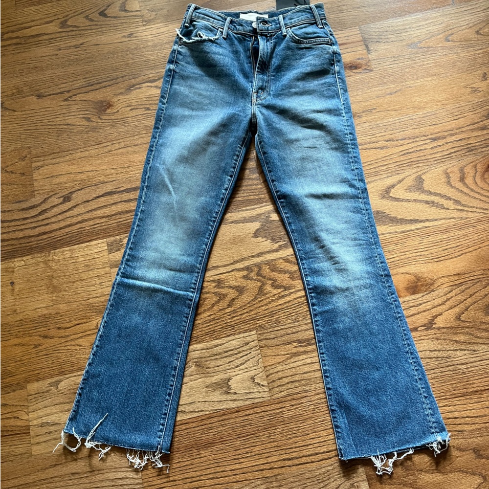 Brand New Mother Jeans. Size 24.